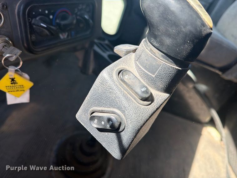 image for item EI7770 2007 Western Star 4900SA semi truck