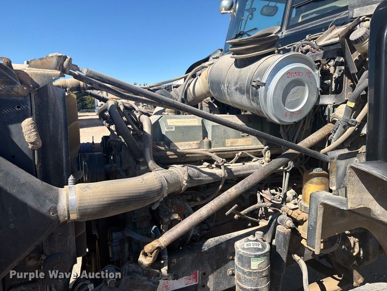 image for item EI7770 2007 Western Star 4900SA semi truck