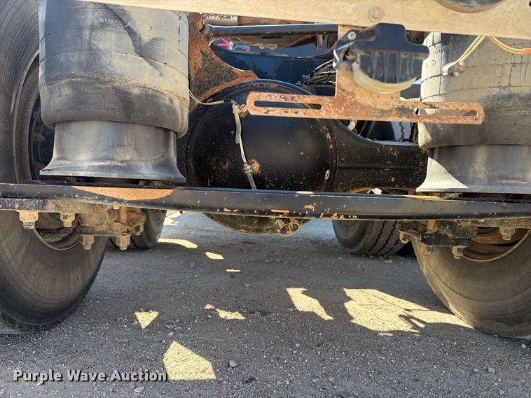 image for item EI7770 2007 Western Star 4900SA semi truck