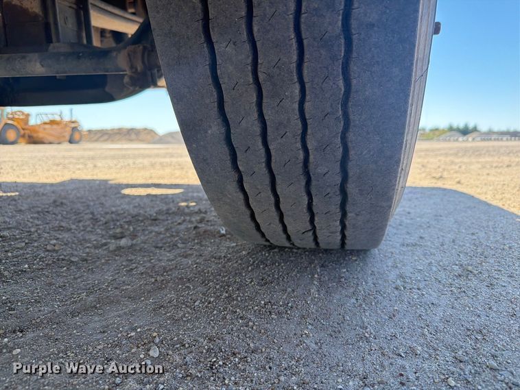 image for item EI7770 2007 Western Star 4900SA semi truck