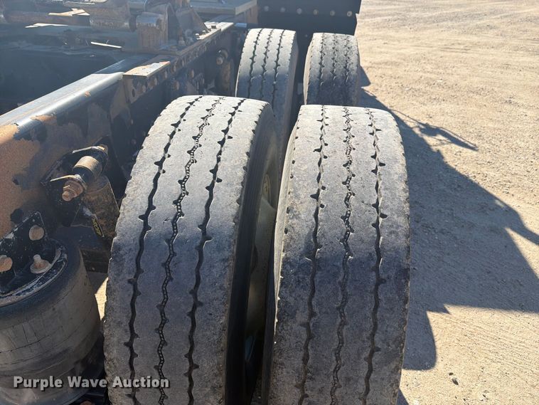 image for item EI7770 2007 Western Star 4900SA semi truck