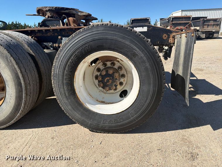image for item EI7770 2007 Western Star 4900SA semi truck