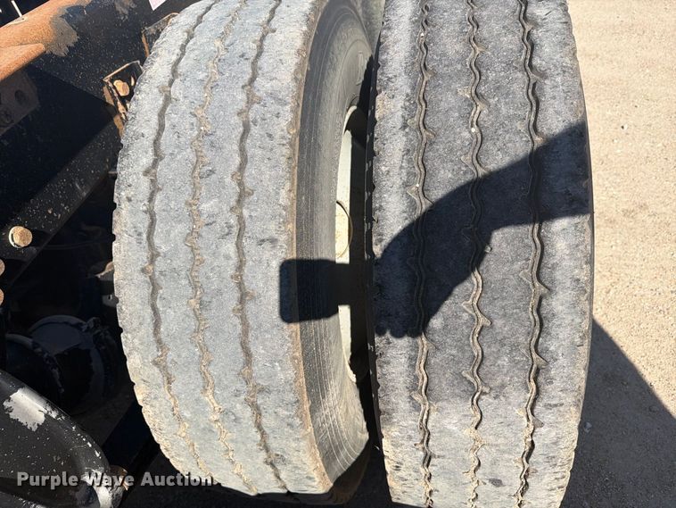 image for item EI7770 2007 Western Star 4900SA semi truck