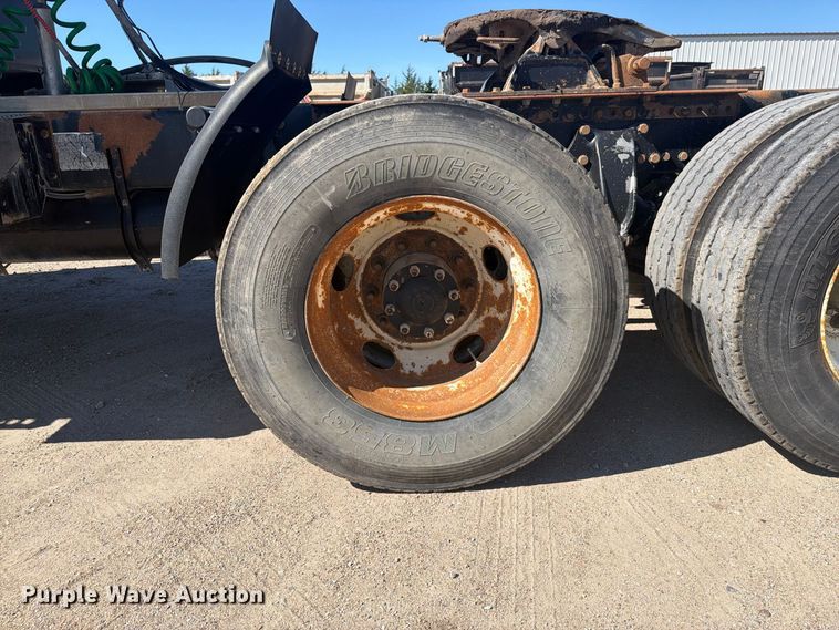 image for item EI7770 2007 Western Star 4900SA semi truck