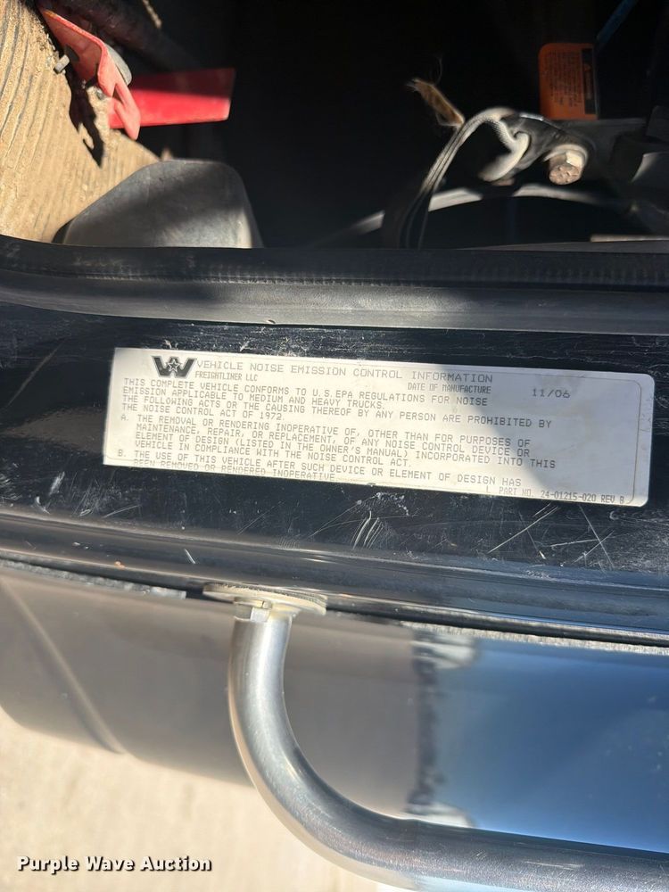 image for item EI7770 2007 Western Star 4900SA semi truck