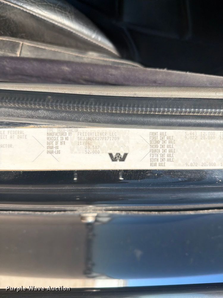 image for item EI7770 2007 Western Star 4900SA semi truck