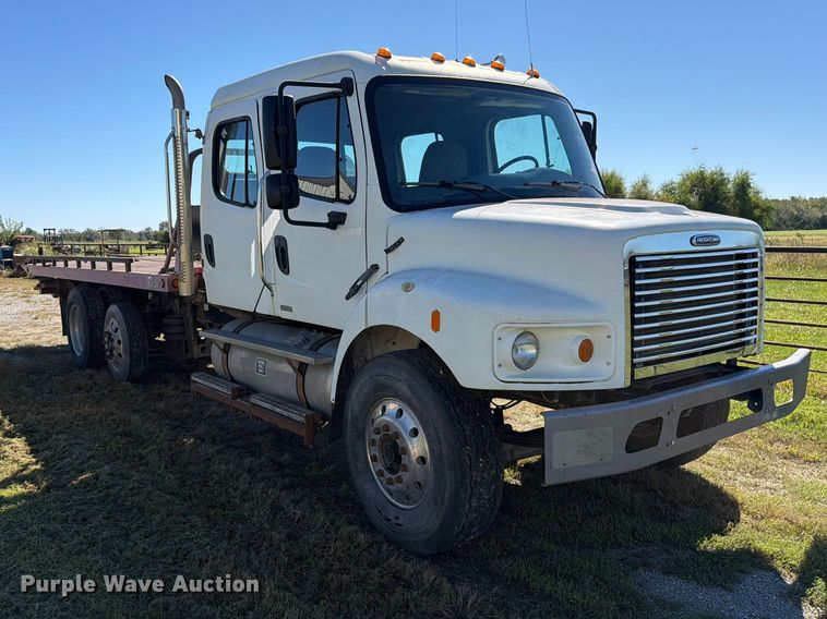 image for item EO8796 2009 Freightliner Business Class M2 Crew Cab rollback truck