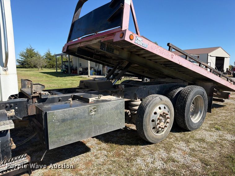 image for item EO8796 2009 Freightliner Business Class M2 Crew Cab rollback truck