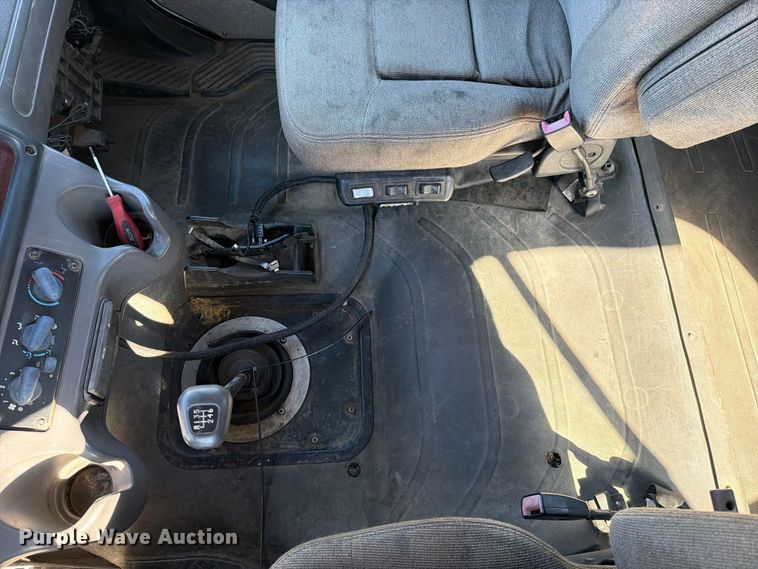 image for item EO8796 2009 Freightliner Business Class M2 Crew Cab rollback truck