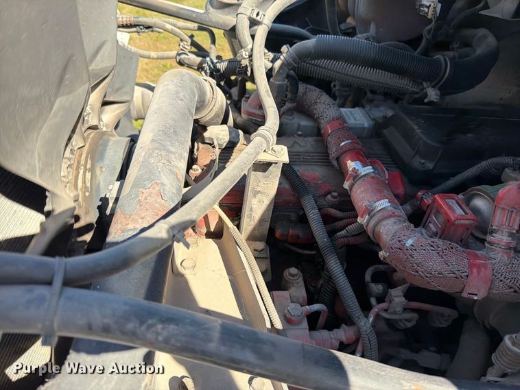 image for item EO8796 2009 Freightliner Business Class M2 Crew Cab rollback truck