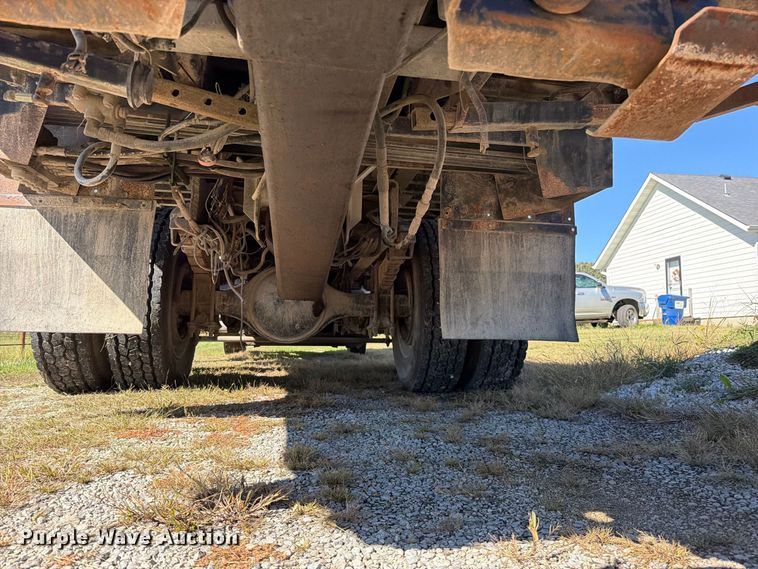 image for item EO8796 2009 Freightliner Business Class M2 Crew Cab rollback truck