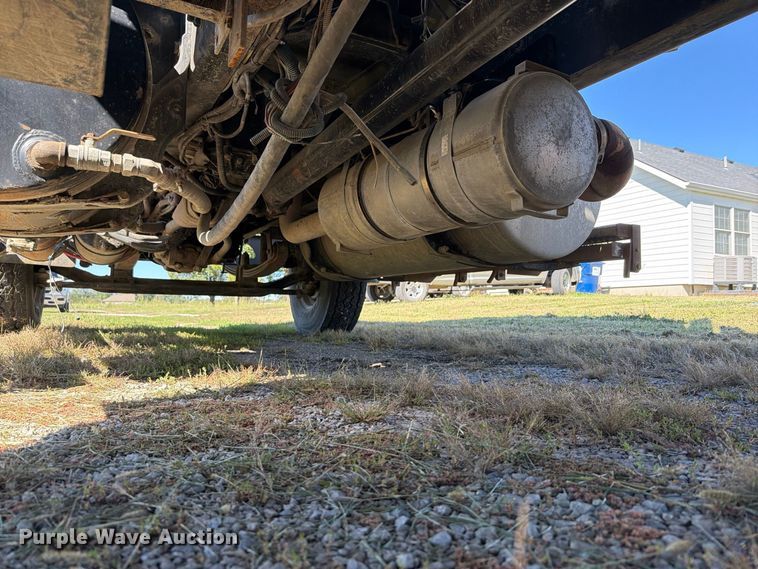 image for item EO8796 2009 Freightliner Business Class M2 Crew Cab rollback truck