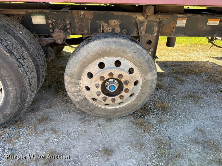 image for item EO8796 2009 Freightliner Business Class M2 Crew Cab rollback truck