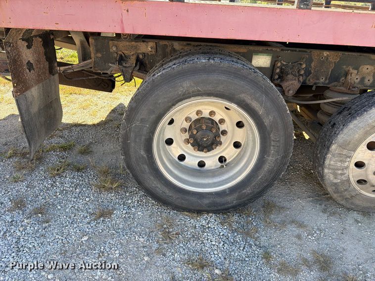 image for item EO8796 2009 Freightliner Business Class M2 Crew Cab rollback truck