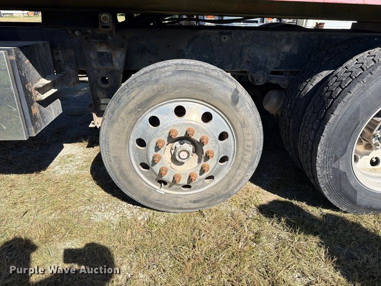 image for item EO8796 2009 Freightliner Business Class M2 Crew Cab rollback truck