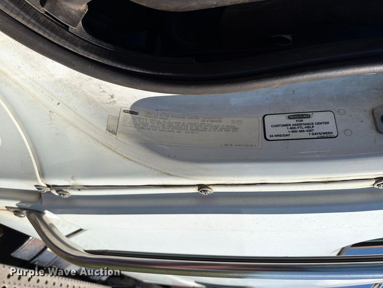 image for item EO8796 2009 Freightliner Business Class M2 Crew Cab rollback truck