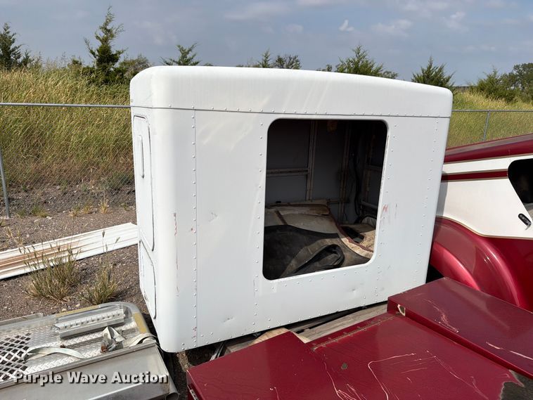 image for item EP7826 Kenworth sleeper