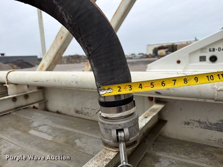 image for item EP7852 1990 Fruehauf HAB-F2-JA 1000 pneumatic dry bulk trailer