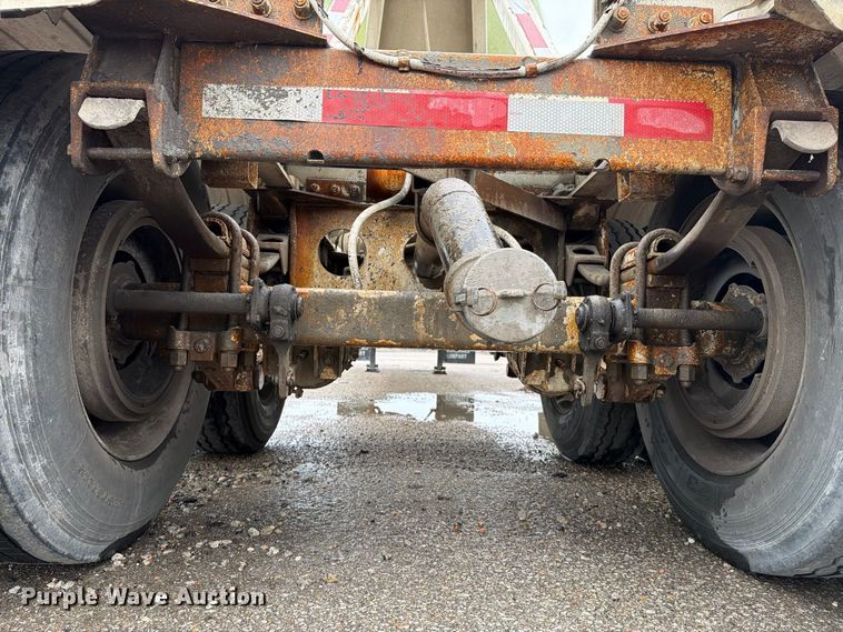 image for item EP7852 1990 Fruehauf HAB-F2-JA 1000 pneumatic dry bulk trailer