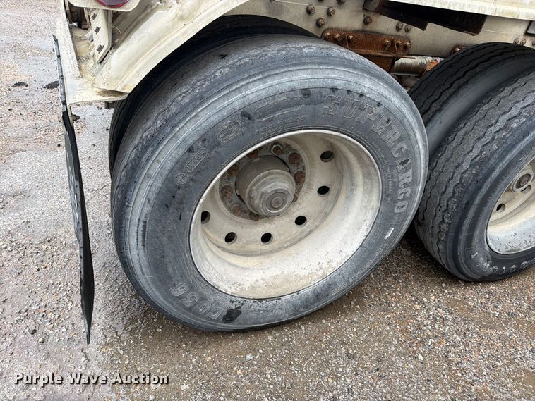 image for item EP7852 1990 Fruehauf HAB-F2-JA 1000 pneumatic dry bulk trailer