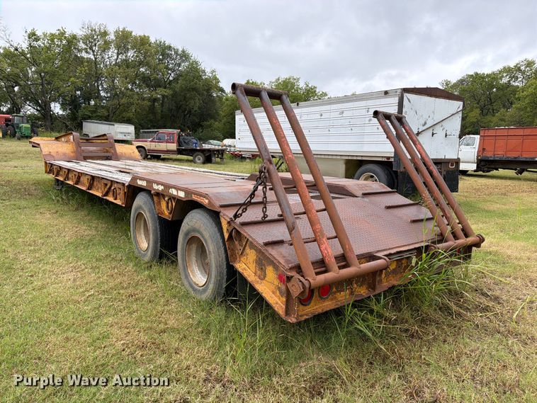 image for item EP7861 1973 Chancey BT35 drop deck equipment trailer