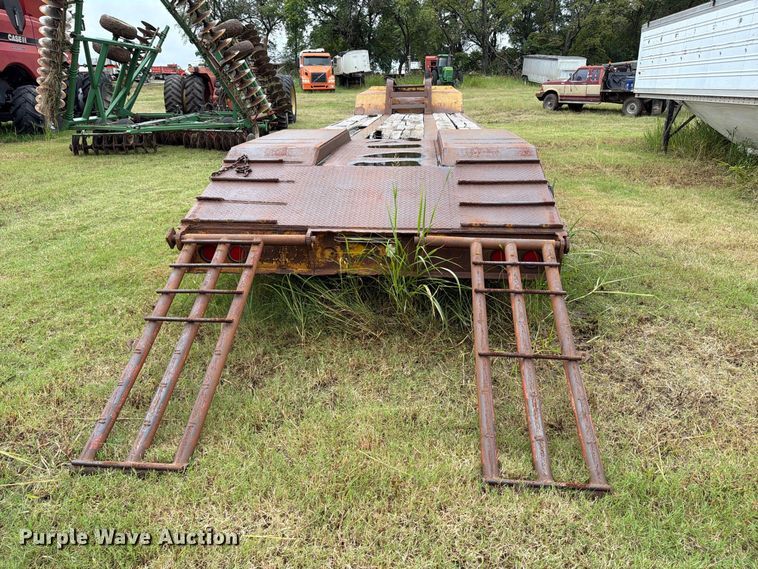 image for item EP7861 1973 Chancey BT35 drop deck equipment trailer