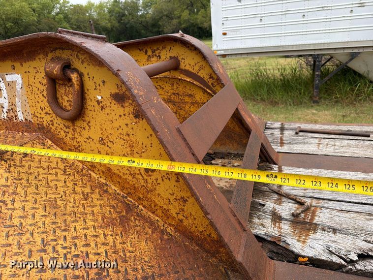image for item EP7861 1973 Chancey BT35 drop deck equipment trailer