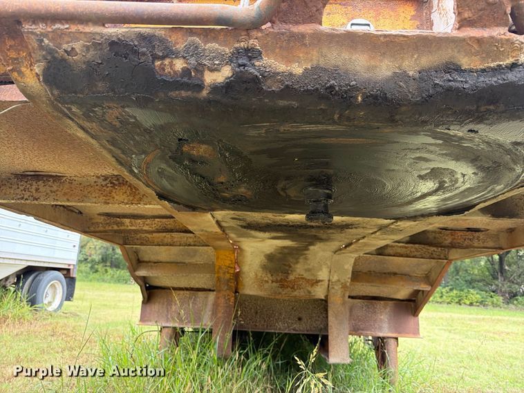 image for item EP7861 1973 Chancey BT35 drop deck equipment trailer