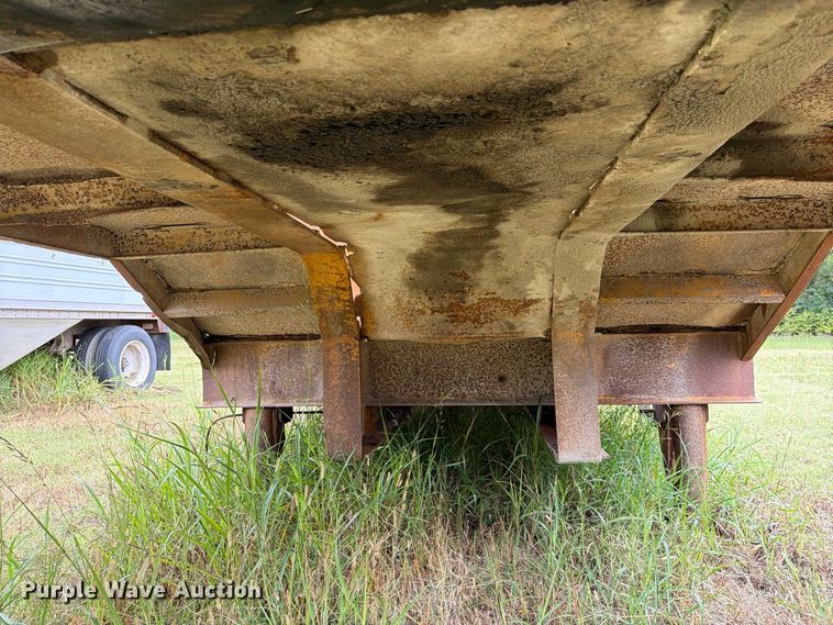 image for item EP7861 1973 Chancey BT35 drop deck equipment trailer