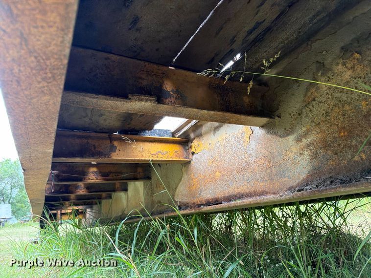 image for item EP7861 1973 Chancey BT35 drop deck equipment trailer