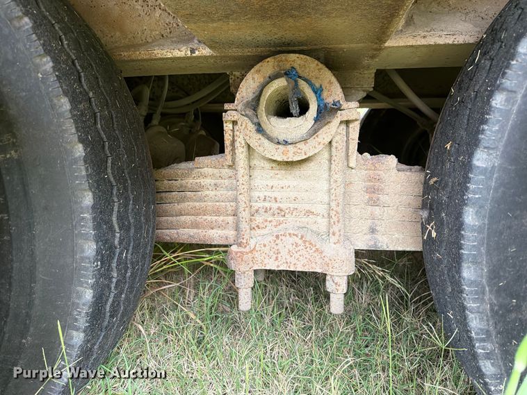 image for item EP7861 1973 Chancey BT35 drop deck equipment trailer
