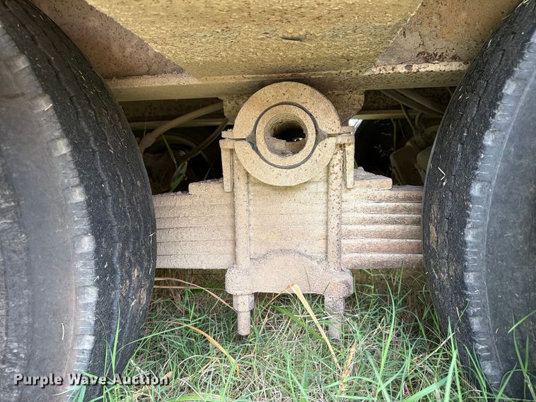 image for item EP7861 1973 Chancey BT35 drop deck equipment trailer
