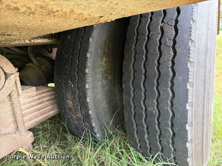 image for item EP7861 1973 Chancey BT35 drop deck equipment trailer