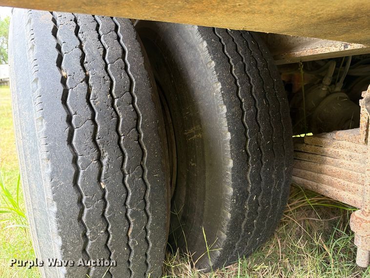 image for item EP7861 1973 Chancey BT35 drop deck equipment trailer