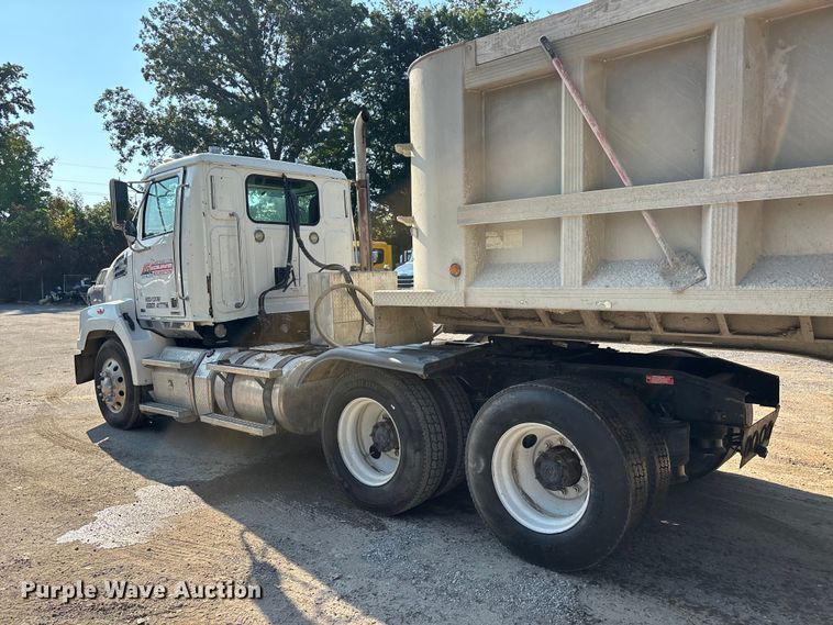image for item ER3295 2013 Western Star 4700 semi truck