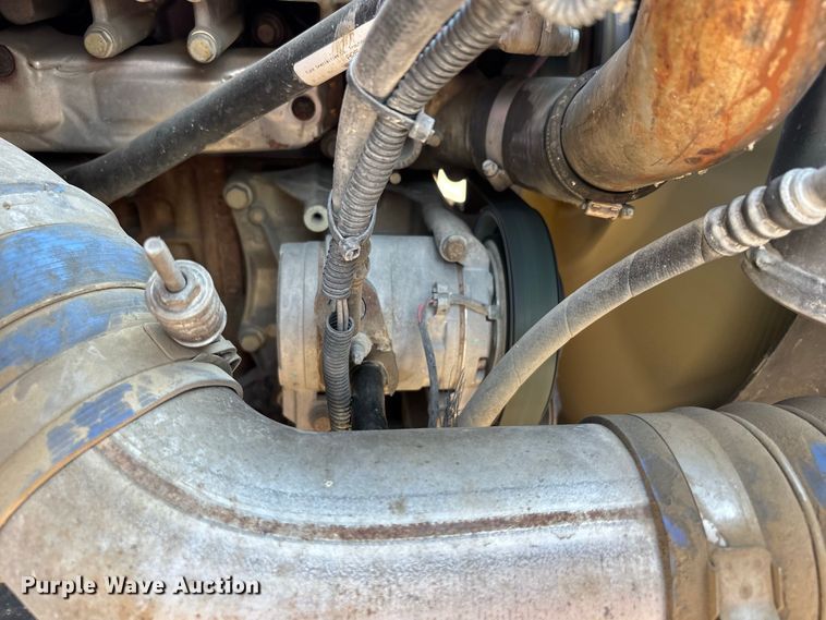 image for item ER3295 2013 Western Star 4700 semi truck