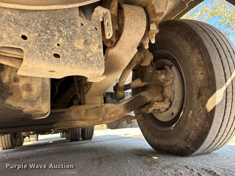 image for item ER3295 2013 Western Star 4700 semi truck