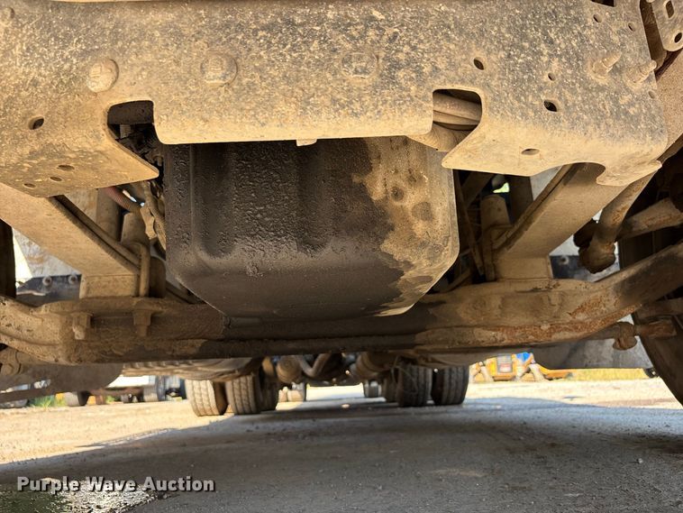 image for item ER3295 2013 Western Star 4700 semi truck