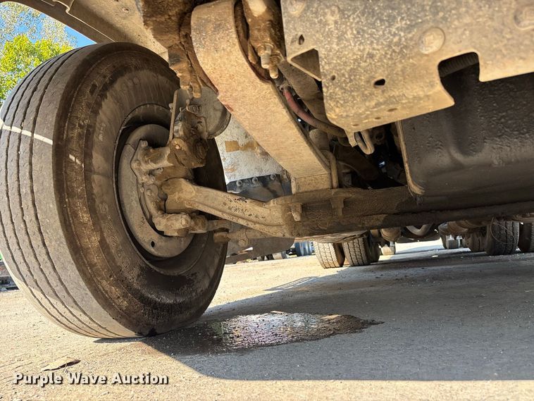 image for item ER3295 2013 Western Star 4700 semi truck
