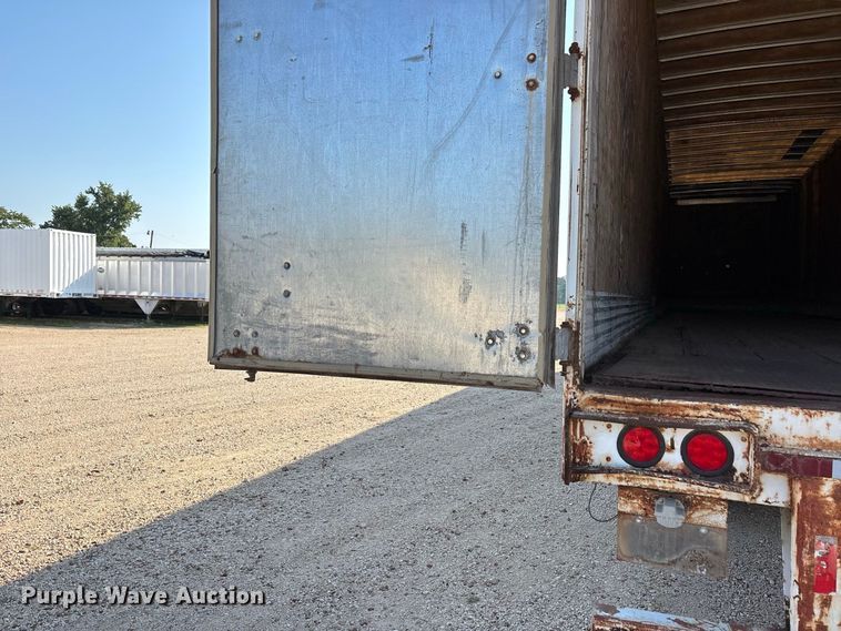 image for item ER3345 1999 Stoughton dry van trailer