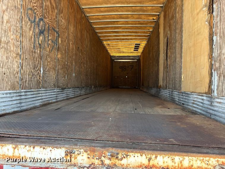 image for item ER3345 1999 Stoughton dry van trailer