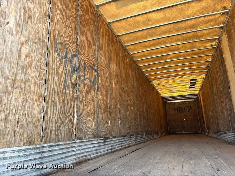 image for item ER3345 1999 Stoughton dry van trailer