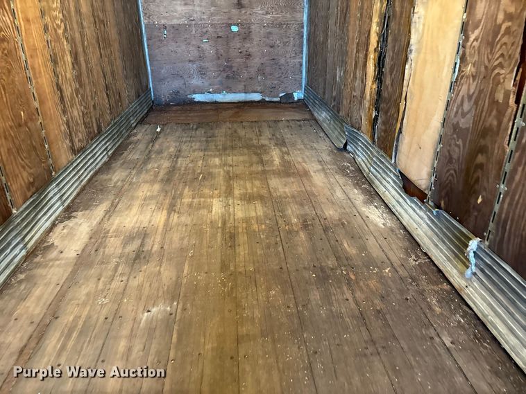 image for item ER3345 1999 Stoughton dry van trailer