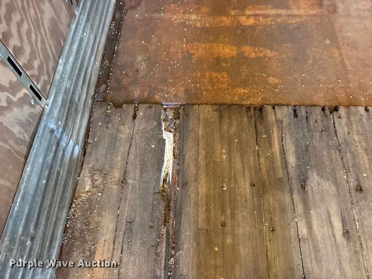 image for item ER3345 1999 Stoughton dry van trailer
