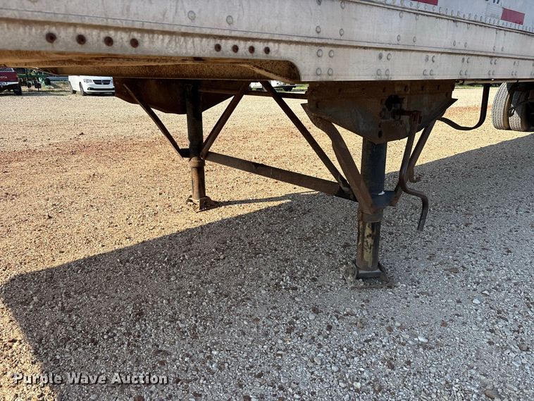 image for item ER3345 1999 Stoughton dry van trailer