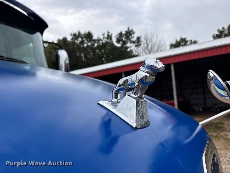 image for item ER3375 2014 Mack CXU semi truck