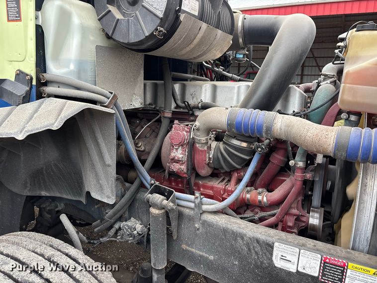 image for item ER3375 2014 Mack CXU semi truck