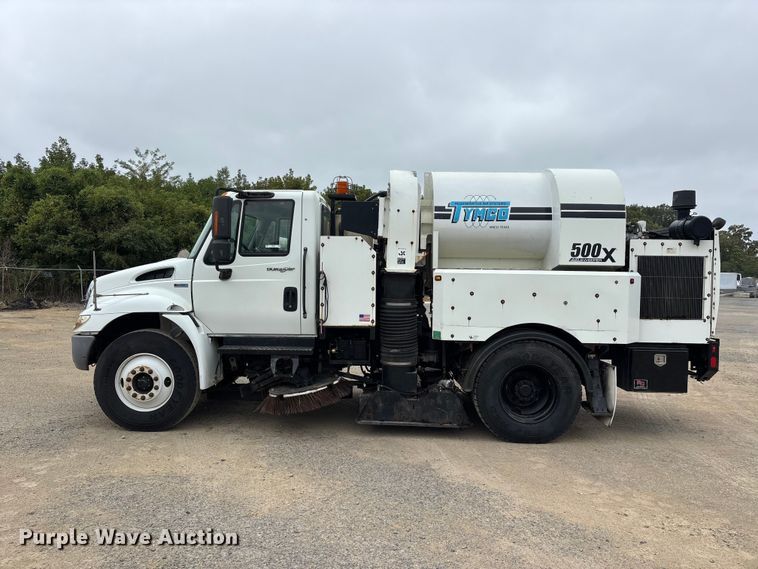 image for item ER3381 2012 International DuraStar 4300 street sweeper truck
