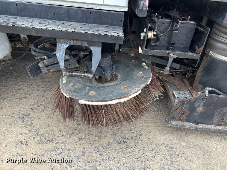 image for item ER3381 2012 International DuraStar 4300 street sweeper truck
