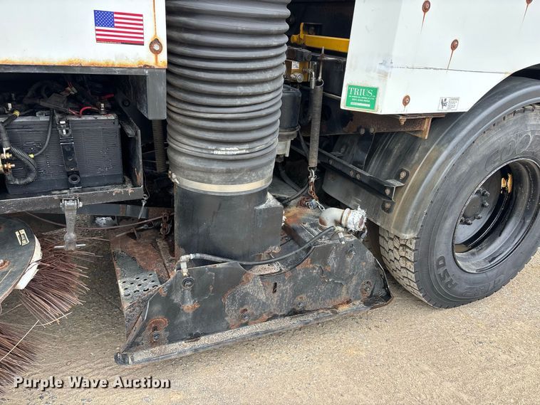 image for item ER3381 2012 International DuraStar 4300 street sweeper truck